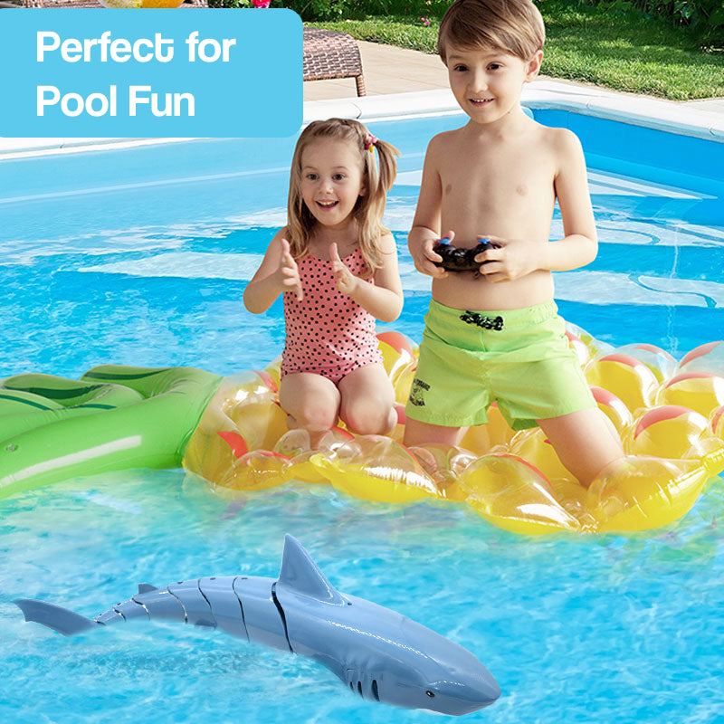 Remote-Control Shark Splash Set